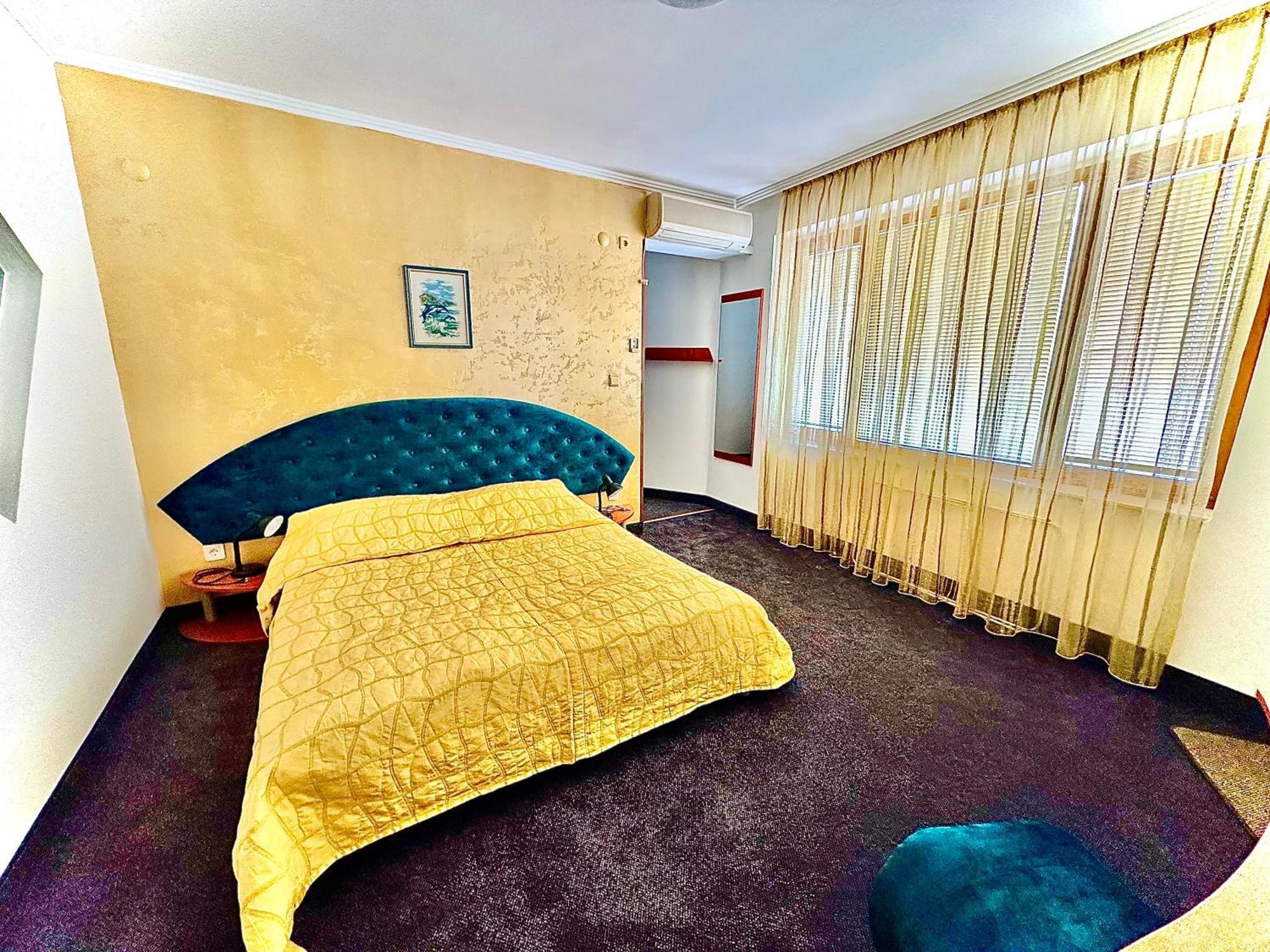 Family Hotel The Golden Fish Sozopol Eksteriør billede